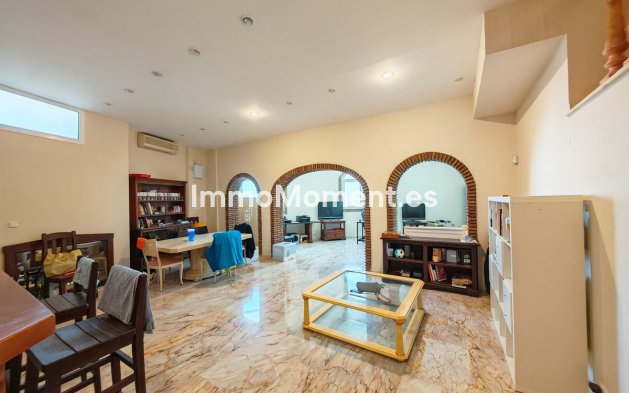 Revente - Villa - Benalmadena - Benalmadena Centro