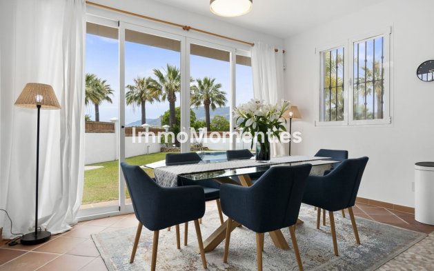 Resale - Villa - Marbella - Las Chapas