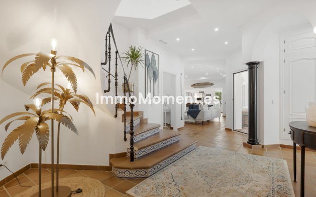 Resale - Villa - Marbella - Las Chapas