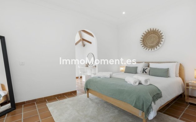 Resale - Villa - Marbella - Las Chapas