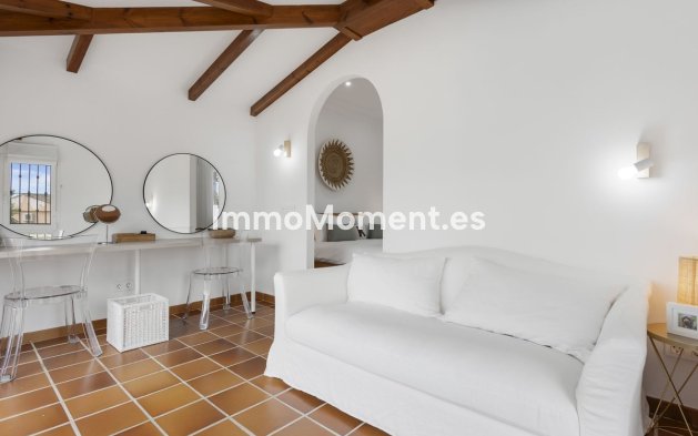 Resale - Villa - Marbella - Las Chapas