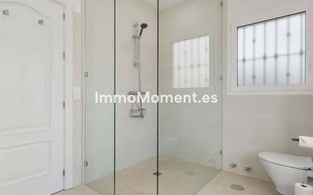 Resale - Villa - Marbella - Las Chapas