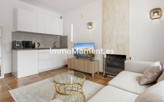 Resale - Villa - Marbella - Las Chapas