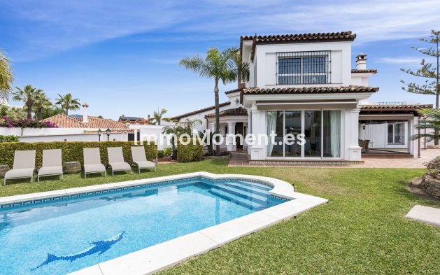 Resale - Villa - Marbella - Las Chapas