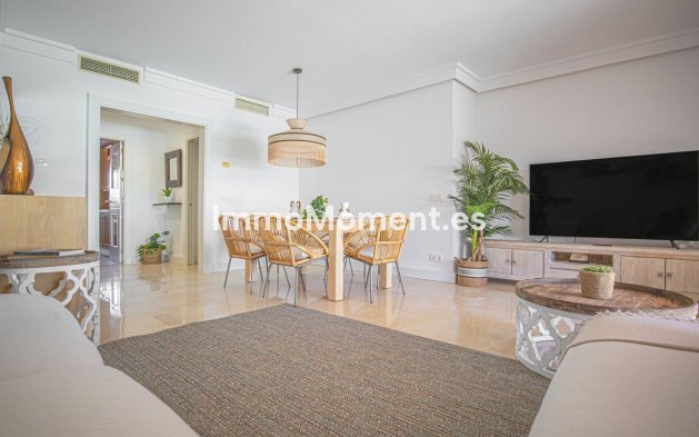 Resale - Apartment - Estepona - Estepona Centro