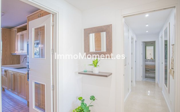 Resale - Apartment - Estepona - Estepona Centro