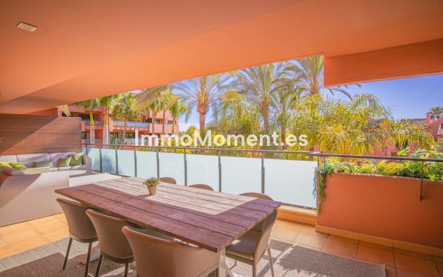 Resale - Apartment - Estepona - Estepona Centro