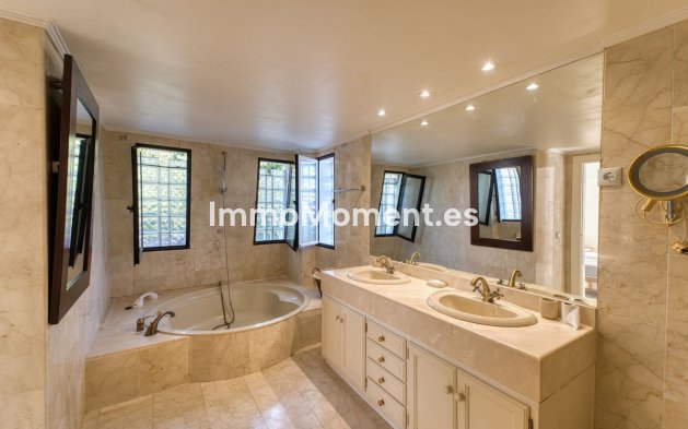 Revente - Villa - Marbella - Nueva Andalucía