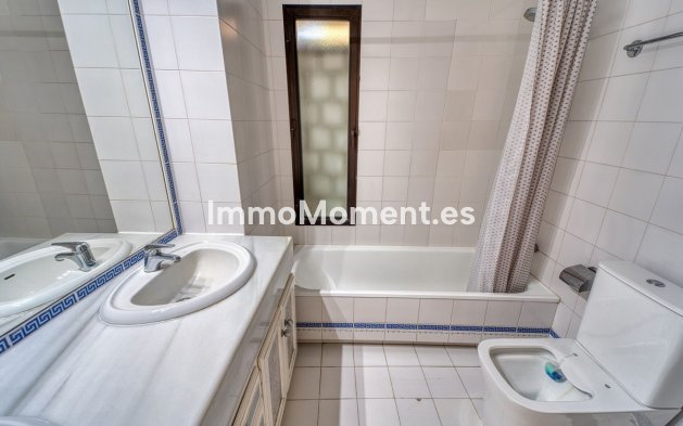 Revente - Villa - Marbella - Nueva Andalucía