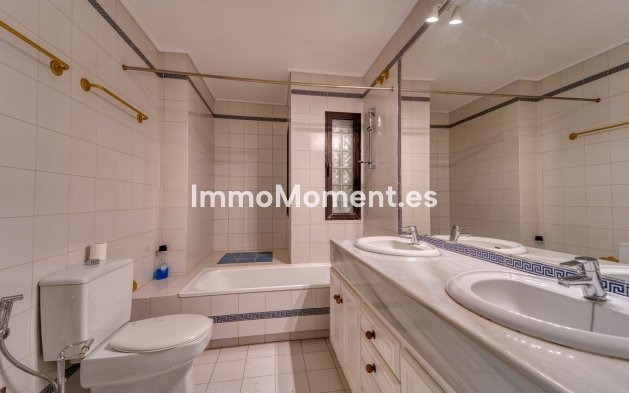 Revente - Villa - Marbella - Nueva Andalucía