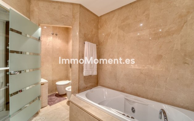 Wiederverkauf - Wohnung - Marbella - Nueva Andalucía