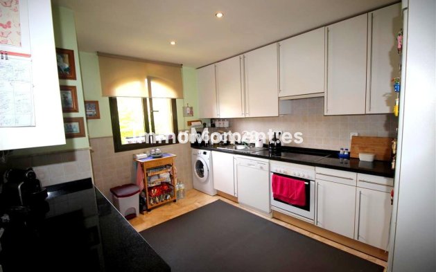 Reventa - Apartamento - Estepona  - Estepona Centro