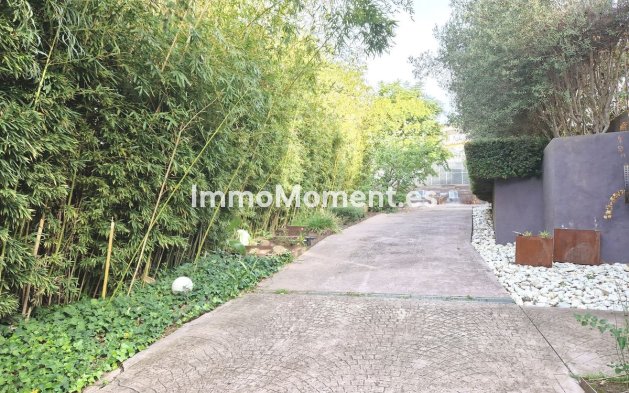 Resale - Villa - Estepona - Estepona Centro