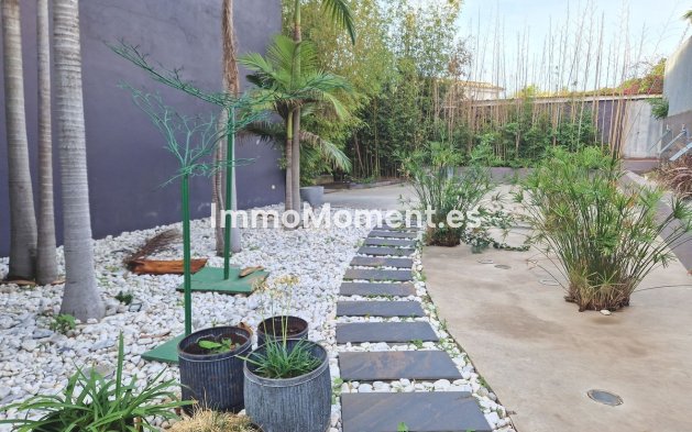 Resale - Villa - Estepona - Estepona Centro