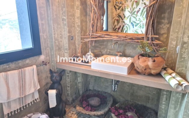 Resale - Villa - Estepona - Estepona Centro