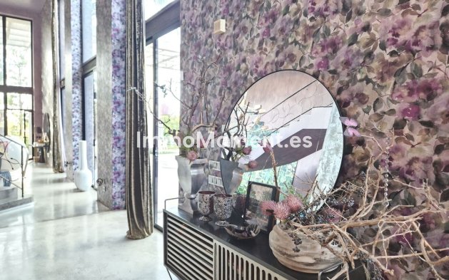 Resale - Villa - Estepona - Estepona Centro