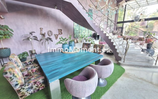 Resale - Villa - Estepona - Estepona Centro