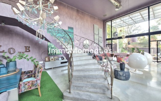 Resale - Villa - Estepona - Estepona Centro