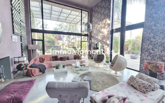 Resale - Villa - Estepona - Estepona Centro