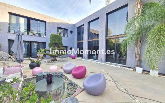 Resale - Villa - Estepona - Estepona Centro