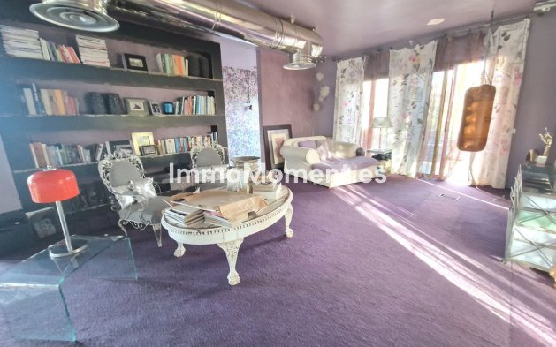 Resale - Villa - Estepona - Estepona Centro