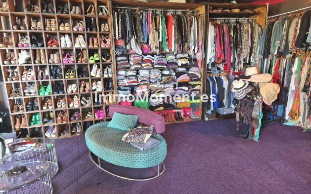 Resale - Villa - Estepona - Estepona Centro