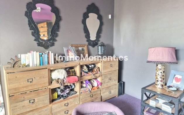 Resale - Villa - Estepona - Estepona Centro