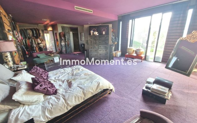 Resale - Villa - Estepona - Estepona Centro