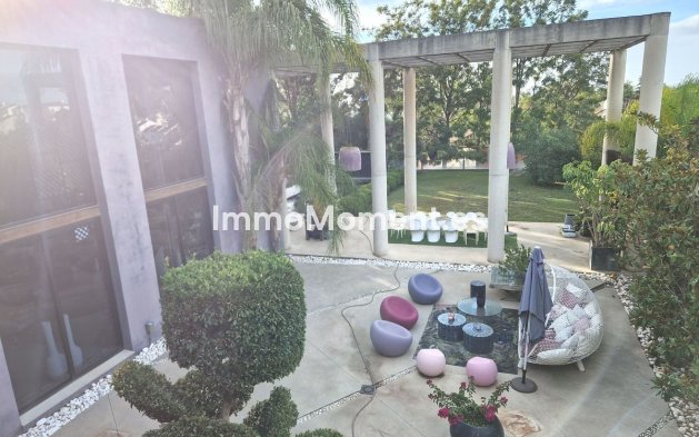 Resale - Villa - Estepona - Estepona Centro