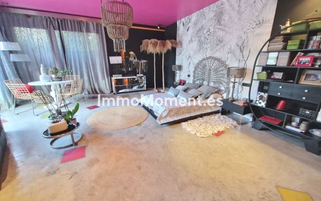 Resale - Villa - Estepona - Estepona Centro