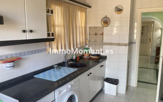 Revente - Villa - Estepona  - Selwo