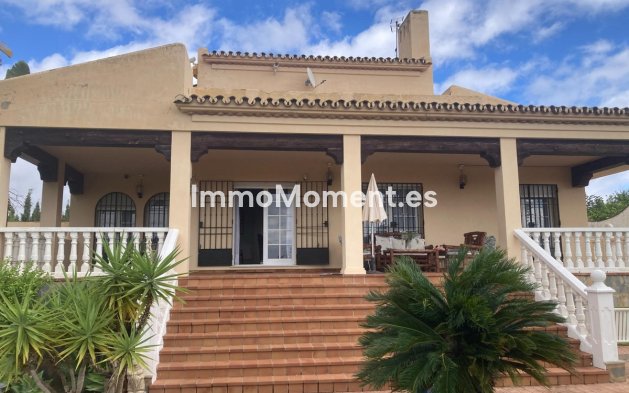 Revente - Villa - Estepona  - Selwo