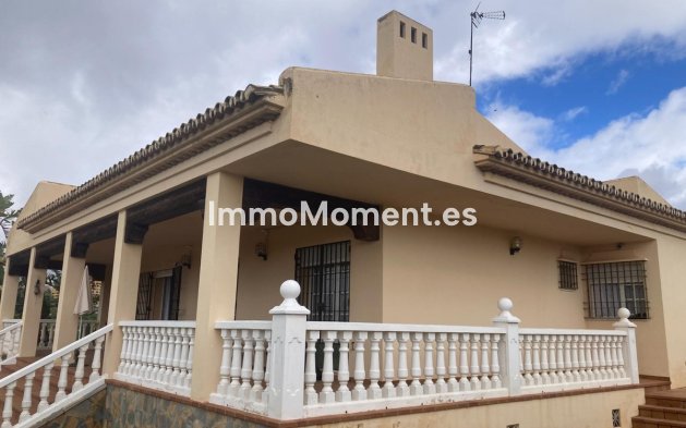 Revente - Villa - Estepona  - Selwo