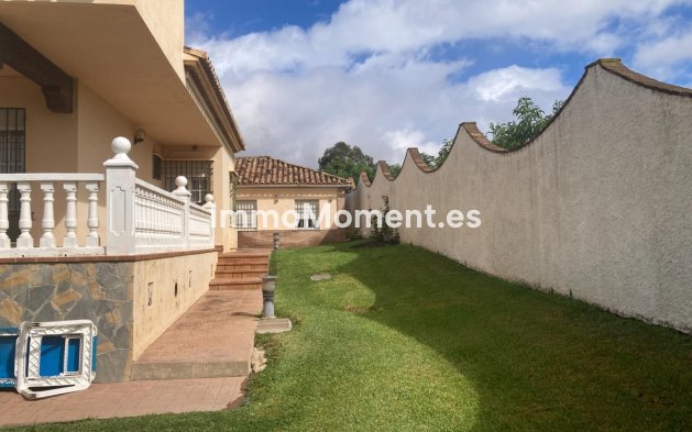 Revente - Villa - Estepona  - Selwo