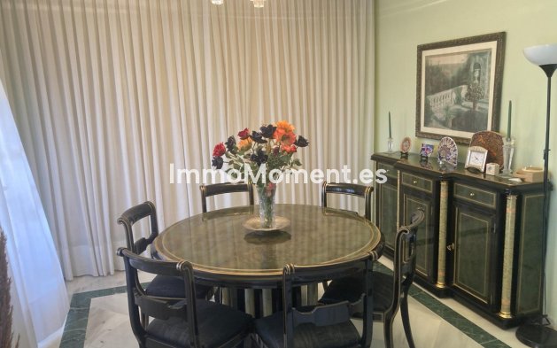 Revente - Villa - Estepona  - Selwo