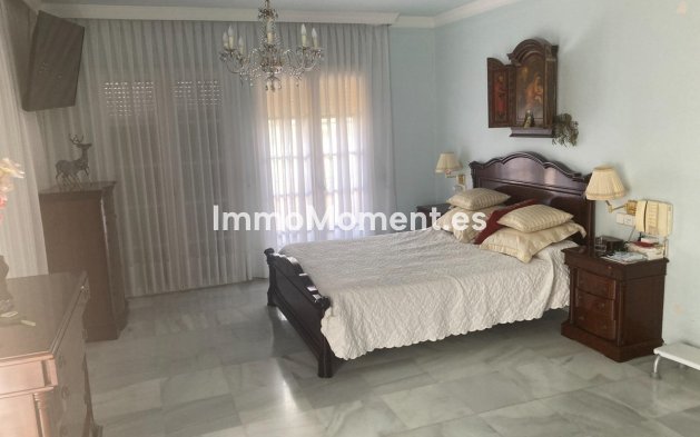 Revente - Villa - Estepona  - Selwo