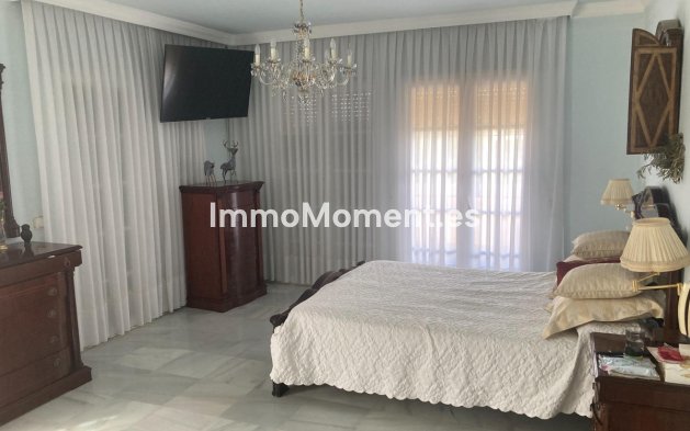 Revente - Villa - Estepona  - Selwo