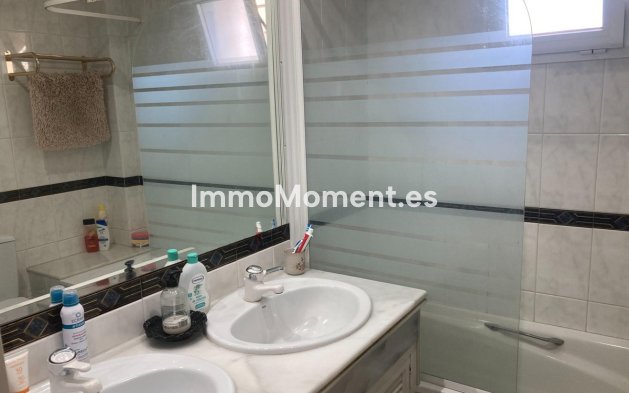 Revente - Villa - Estepona  - Selwo