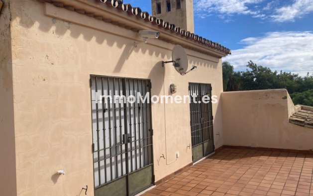 Revente - Villa - Estepona  - Selwo