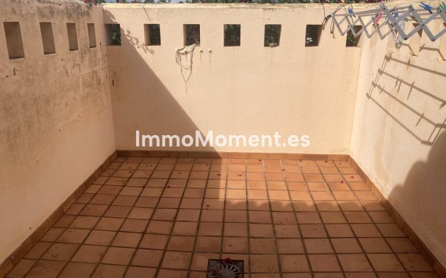 Revente - Villa - Estepona  - Selwo
