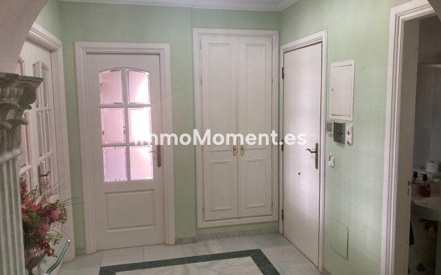 Revente - Villa - Estepona  - Selwo