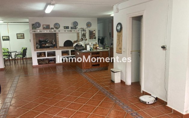 Revente - Villa - Estepona  - Selwo