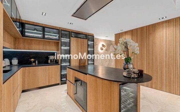 Wiederverkauf - Wohnung - Estepona  - Estepona Centro