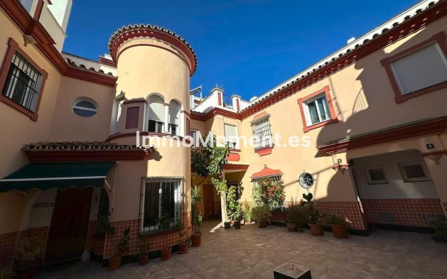 Revente - Maison mitoyenne - Estepona  - Estepona Centro