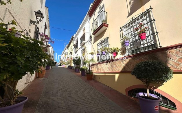 Revente - Maison mitoyenne - Estepona  - Estepona Centro