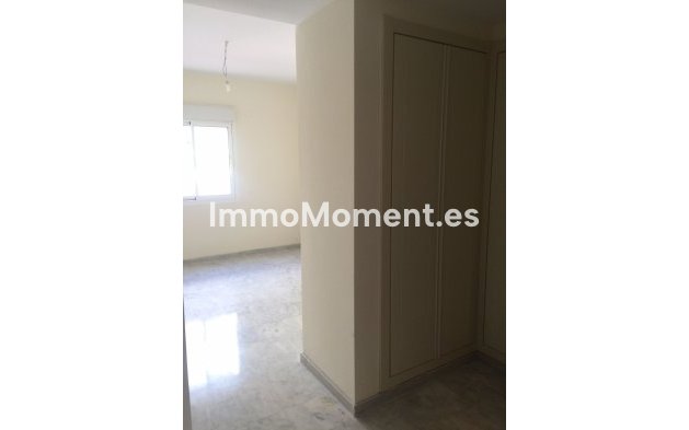 Wiederverkauf - Wohnung - Estepona  - Valle Romano