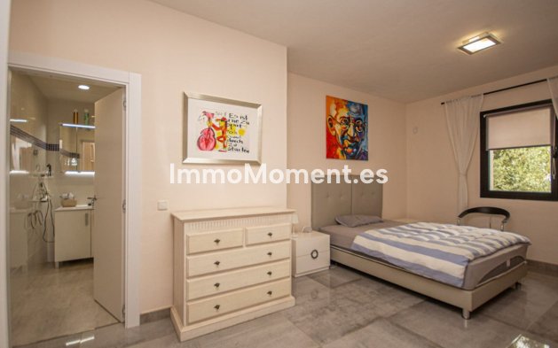 Reventa - Villa - Marbella - La Mairena