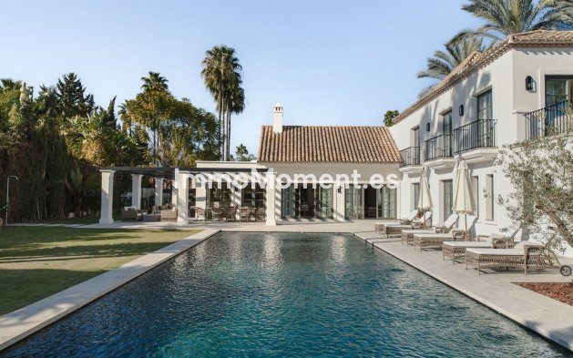 Resale - Detached villa - Marbella - Nueva Andalucía