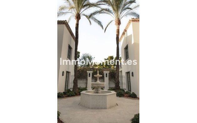 Resale - Detached villa - Marbella - Nueva Andalucía