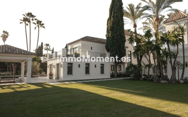 Resale - Detached villa - Marbella - Nueva Andalucía